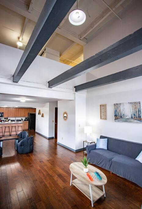 Вилла Centric Modern Loft W/ King Beds & Smart Gametable Рочестер Экстерьер фото